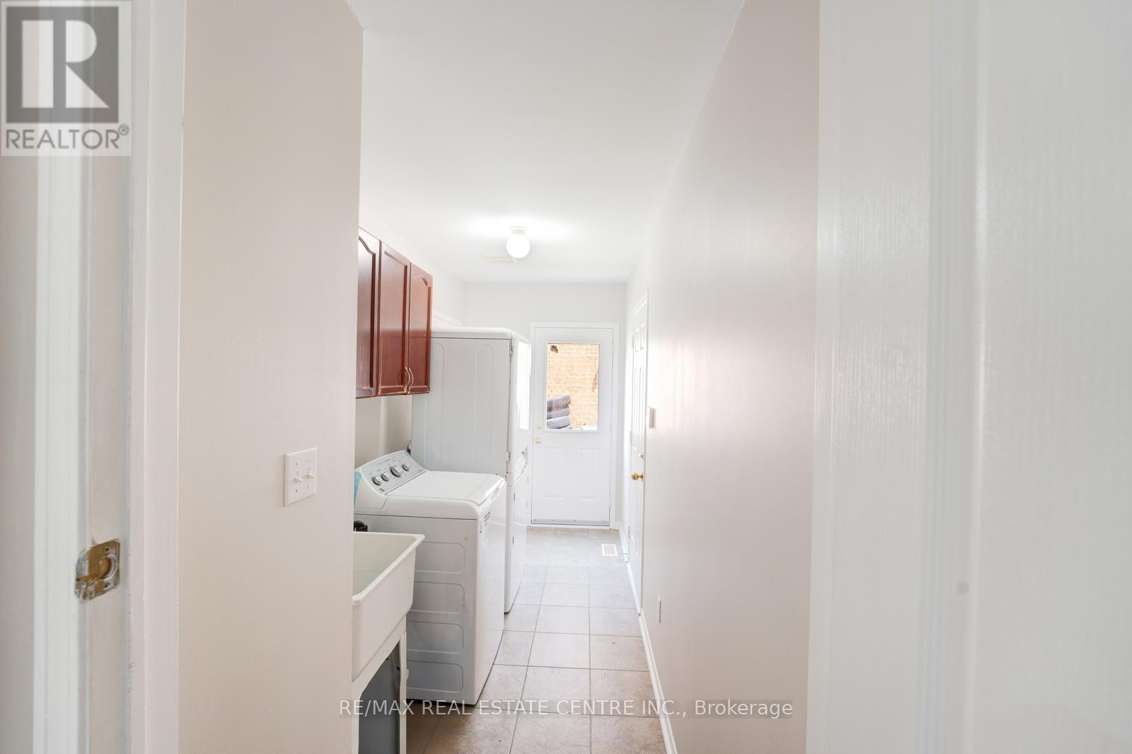 26 Ferncastle Crescent, Brampton (Fletcher's Meadow), Ontario  L7A 3P2 - Photo 19 - W12208554