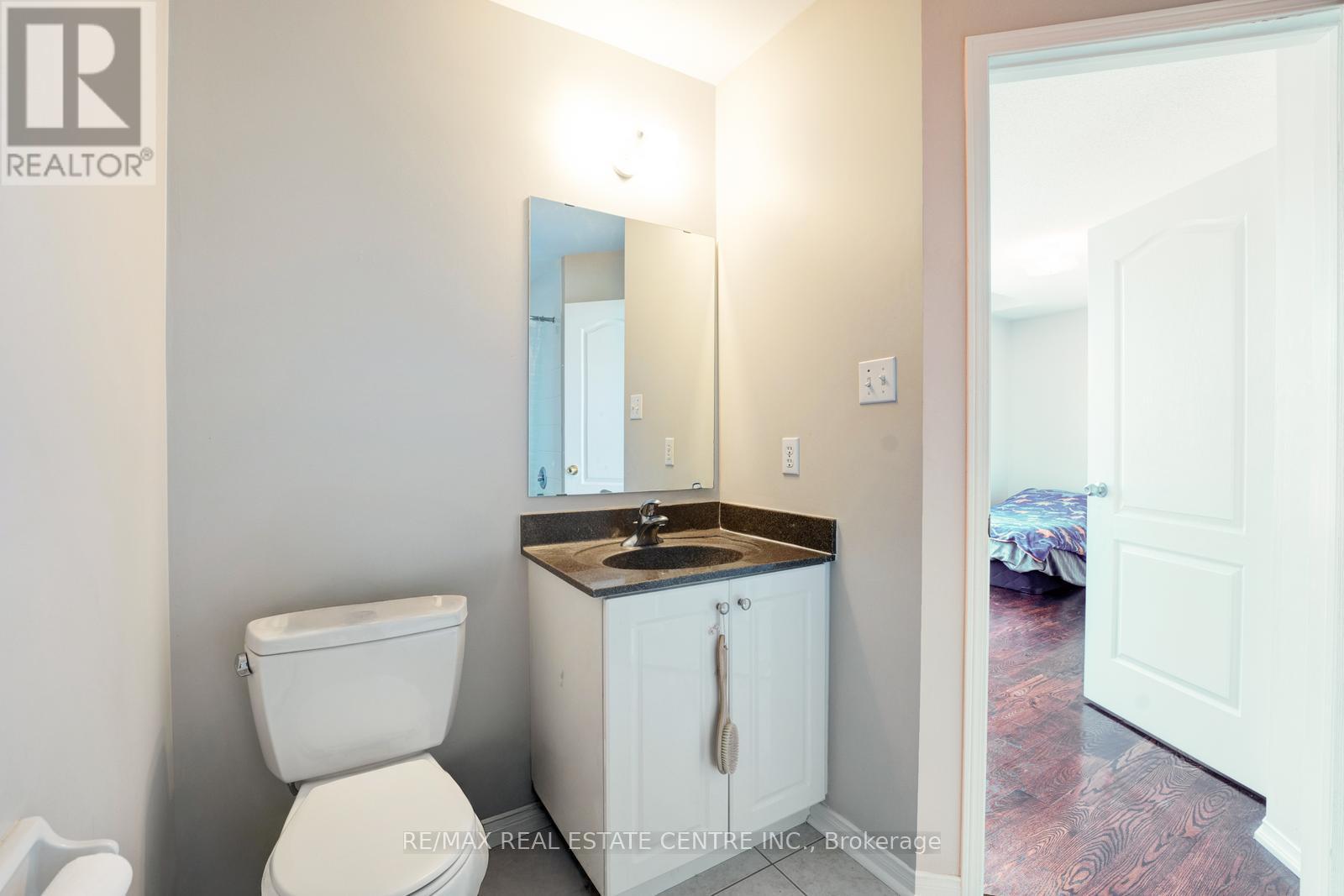 26 Ferncastle Crescent, Brampton (Fletcher's Meadow), Ontario  L7A 3P2 - Photo 32 - W12208554