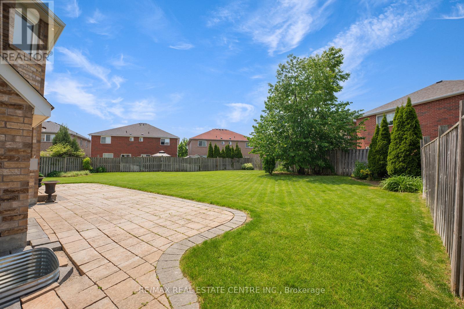 26 Ferncastle Crescent, Brampton (Fletcher's Meadow), Ontario  L7A 3P2 - Photo 44 - W12208554