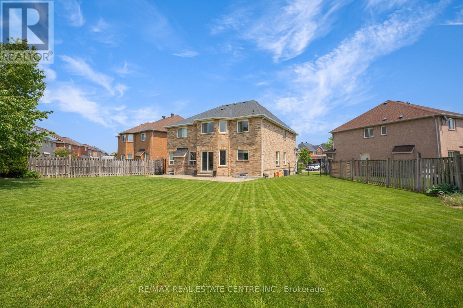 26 Ferncastle Crescent, Brampton (Fletcher's Meadow), Ontario  L7A 3P2 - Photo 45 - W12208554