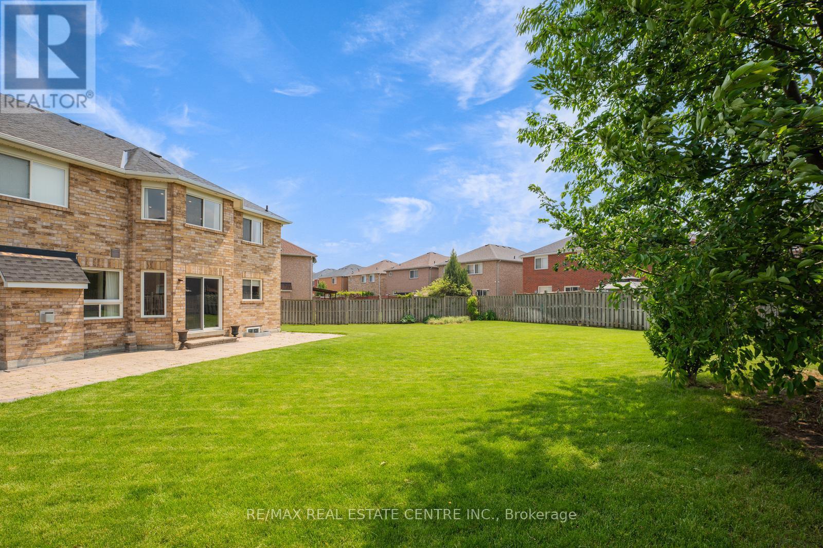 26 Ferncastle Crescent, Brampton (Fletcher's Meadow), Ontario  L7A 3P2 - Photo 46 - W12208554