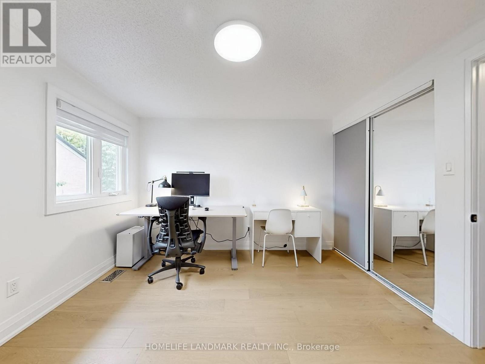 168 Kingsbridge Garden Circle, Mississauga (Hurontario), Ontario  L5R 1T5 - Photo 25 - W12208558