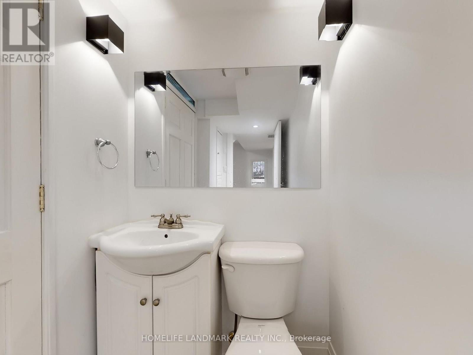 168 Kingsbridge Garden Circle, Mississauga (Hurontario), Ontario  L5R 1T5 - Photo 41 - W12208558