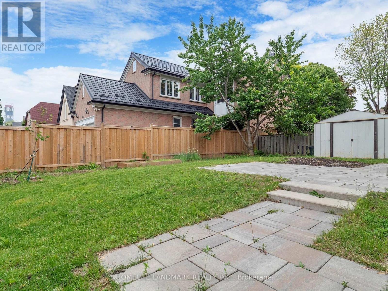 168 Kingsbridge Garden Circle, Mississauga (Hurontario), Ontario  L5R 1T5 - Photo 43 - W12208558