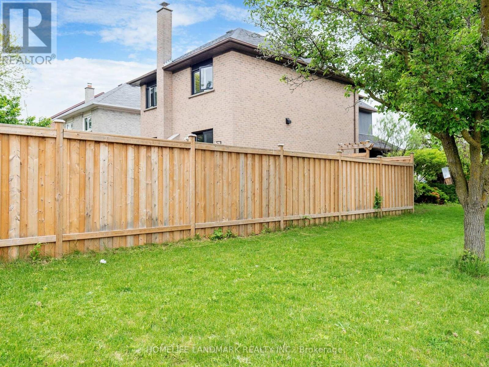 168 Kingsbridge Garden Circle, Mississauga (Hurontario), Ontario  L5R 1T5 - Photo 46 - W12208558