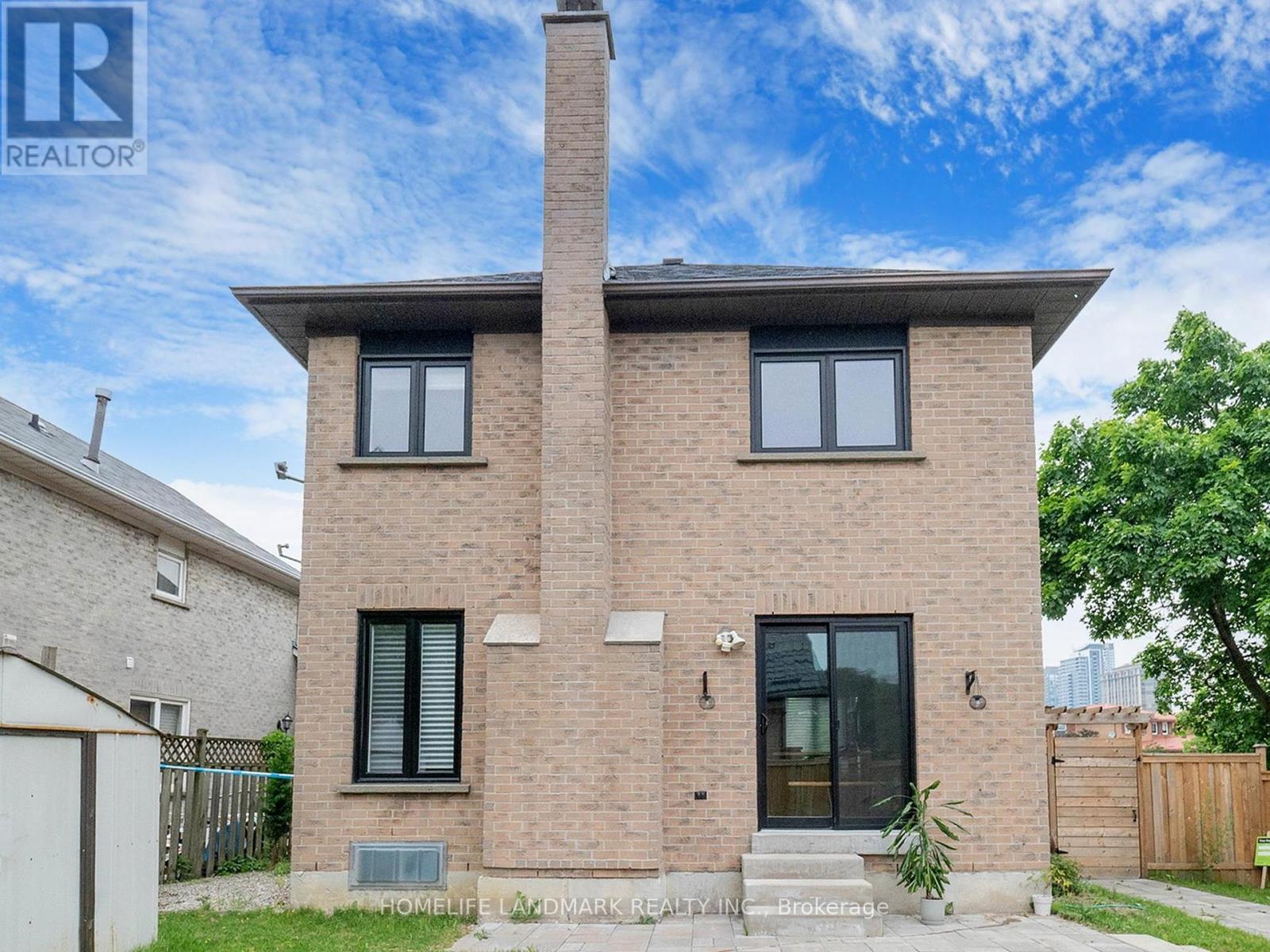168 Kingsbridge Garden Circle, Mississauga (Hurontario), Ontario  L5R 1T5 - Photo 49 - W12208558