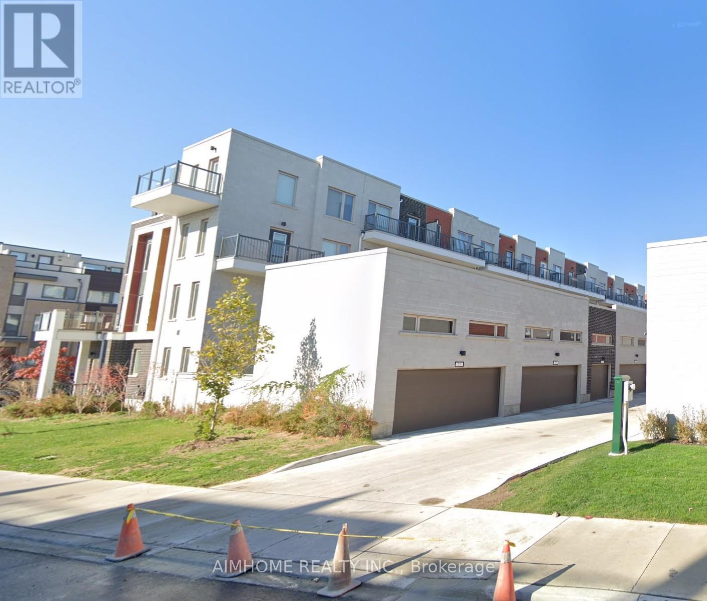 31 Frederick Tisdale Drive, Toronto (Downsview-Roding-Cfb), Ontario  M3K 0C4 - Photo 16 - W12208567