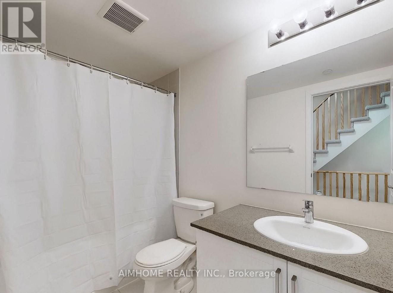 31 Frederick Tisdale Drive, Toronto (Downsview-Roding-Cfb), Ontario  M3K 0C4 - Photo 8 - W12208567