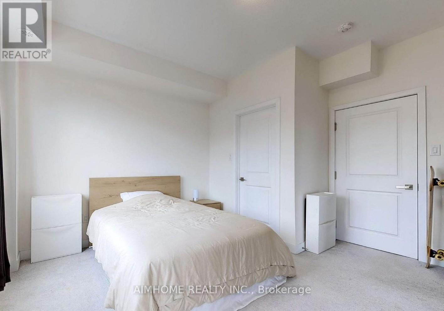 31 Frederick Tisdale Drive, Toronto (Downsview-Roding-Cfb), Ontario  M3K 0C4 - Photo 9 - W12208567