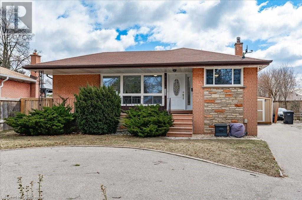 2238 TRUSCOTT Drive, Mississauga, Ontario