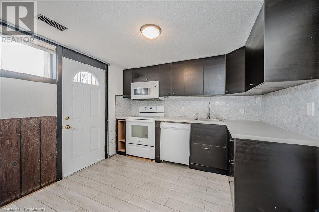2238 Truscott Drive, Mississauga, Ontario  L5J 2A8 - Photo 20 - 40710572
