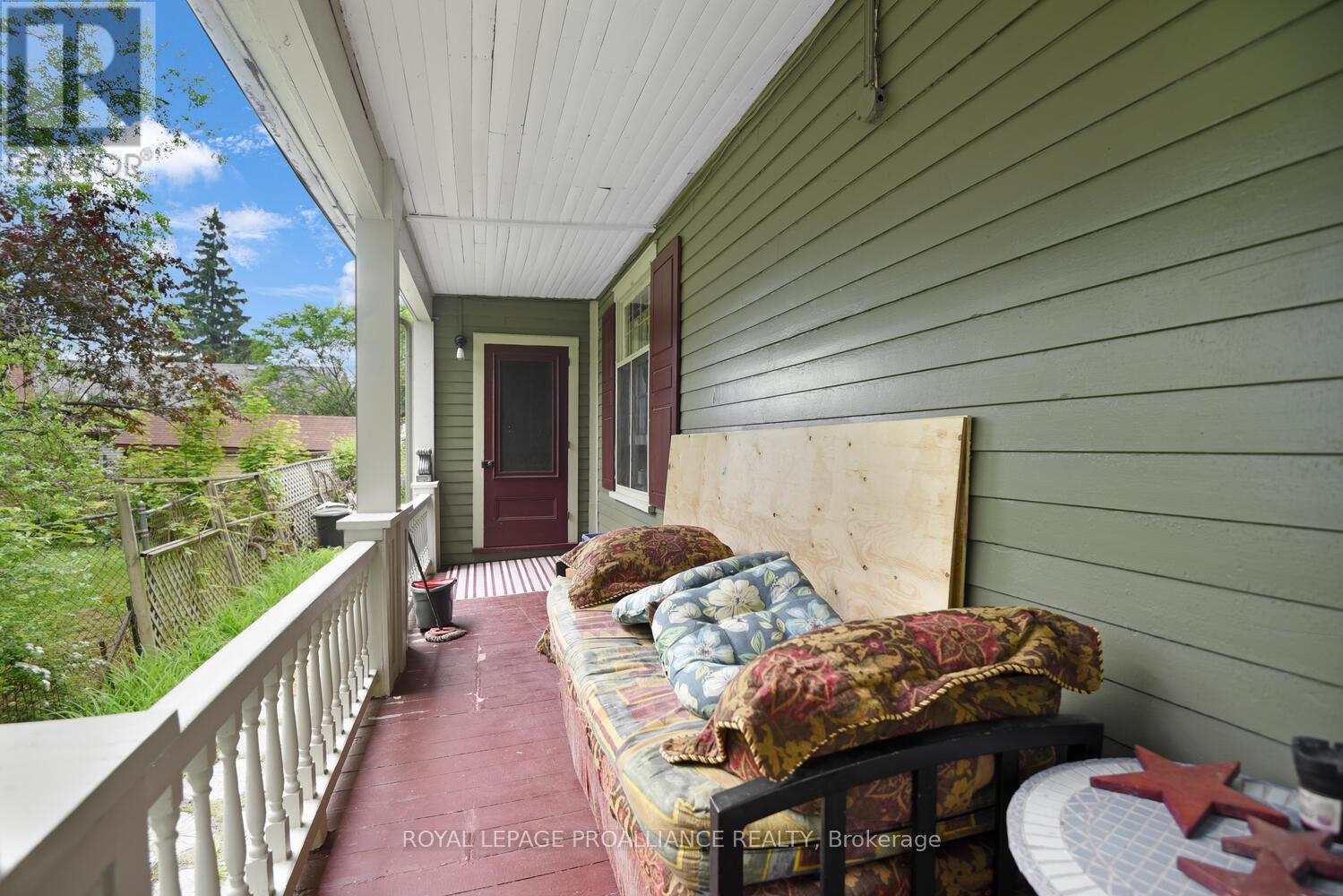 77 Ormond Street, Brockville, Ontario  K6V 2K7 - Photo 12 - X12208575