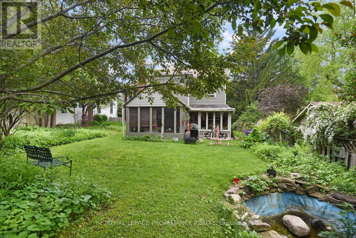 77 Ormond Street, Brockville, Ontario  K6V 2K7 - Photo 7 - X12208575