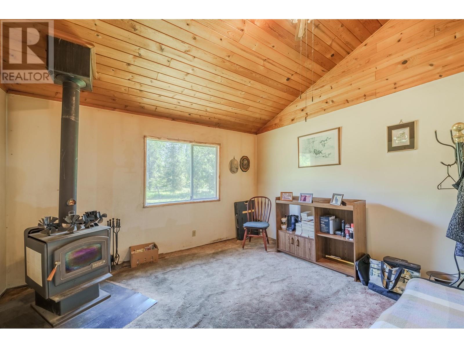 6961 Fawn Creek Road, Horse Lake, British Columbia  V0K 1X1 - Photo 12 - R3011870