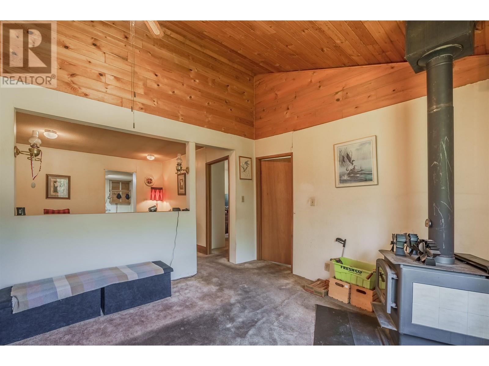 6961 Fawn Creek Road, Horse Lake, British Columbia  V0K 1X1 - Photo 14 - R3011870