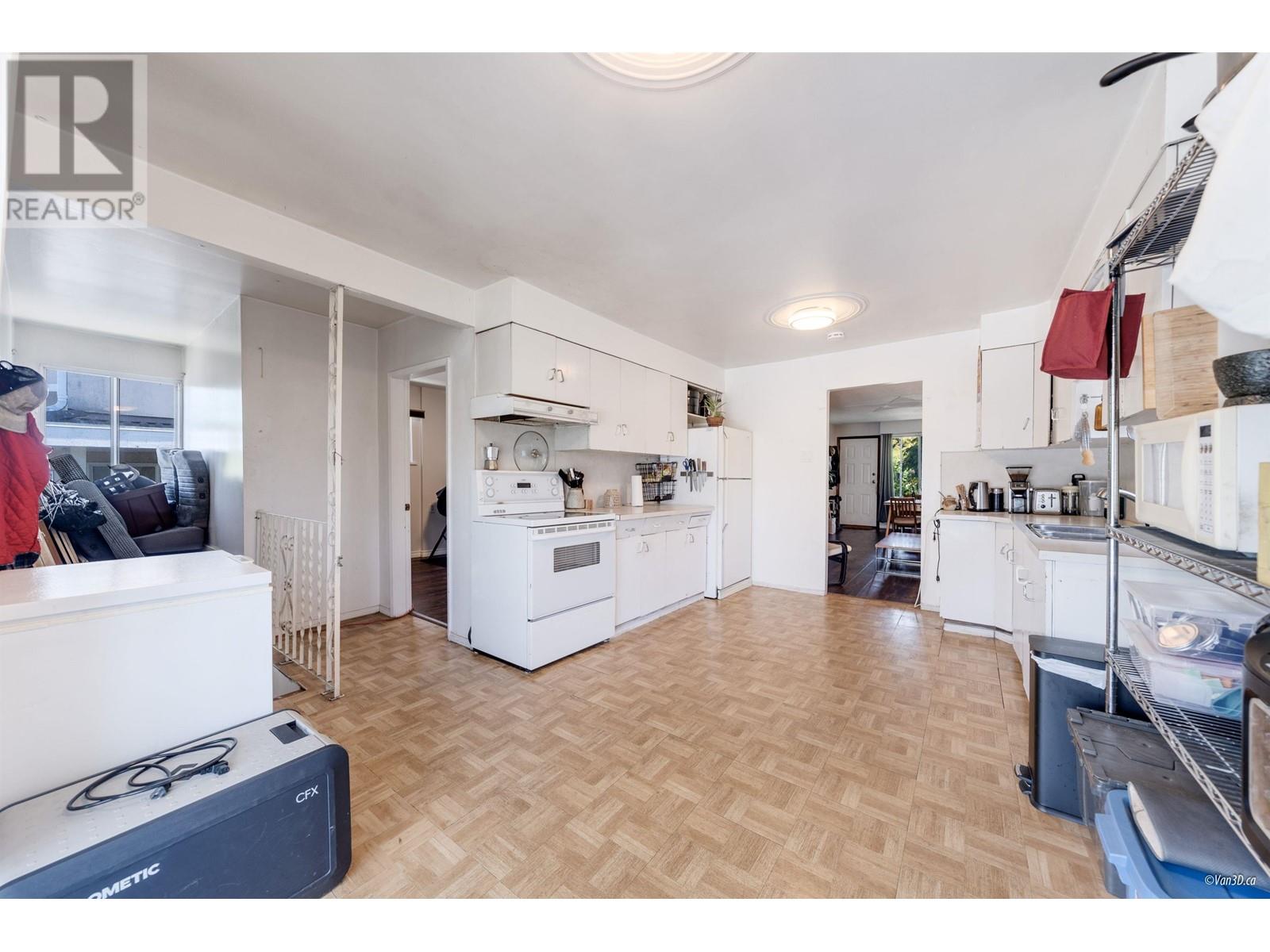 2611 Parker Street, Vancouver, British Columbia  V5K 2T5 - Photo 3 - R3012816