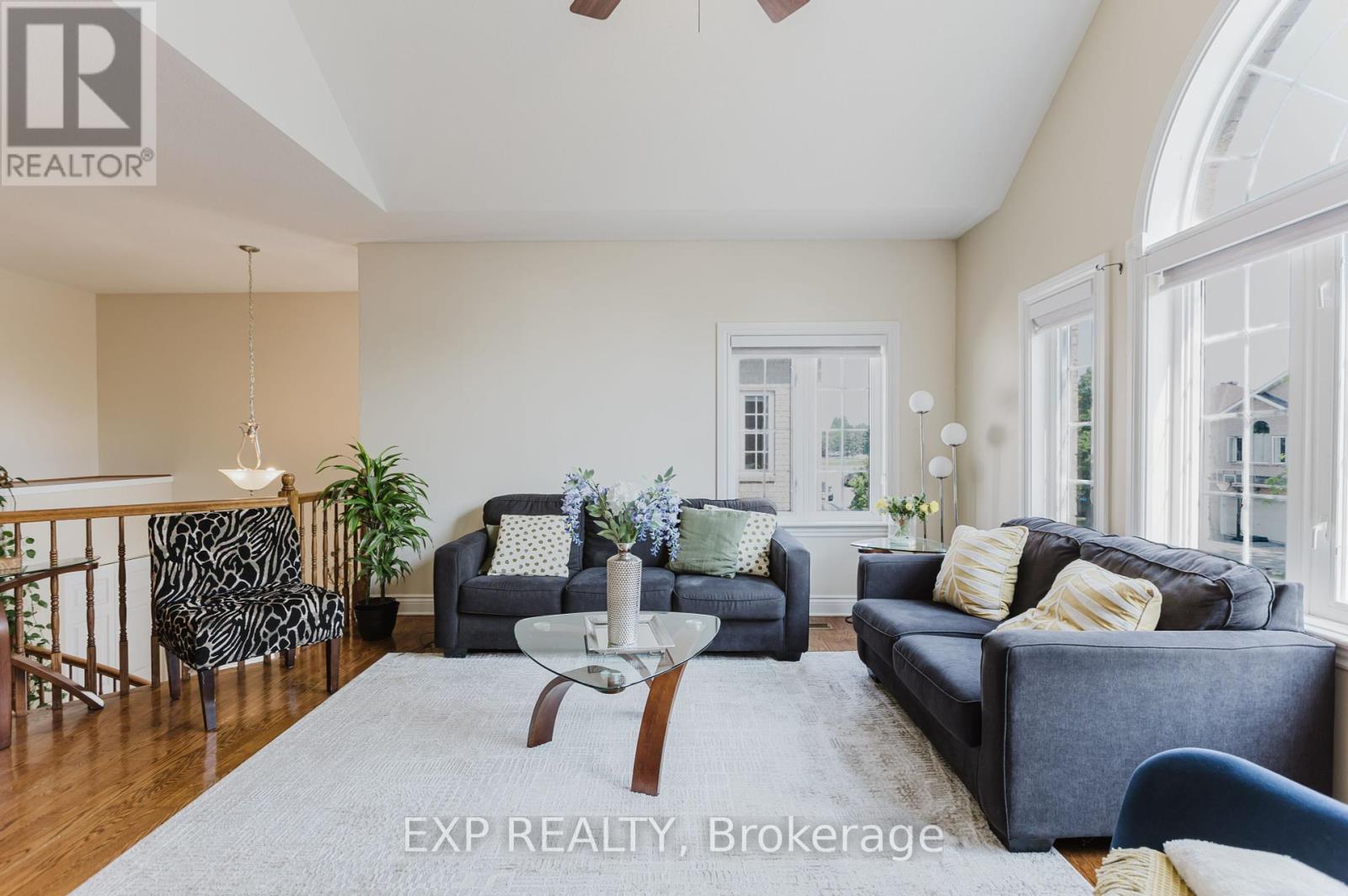 29 Castle Glen Crescent, Ottawa, Ontario  K2L 4G9 - Photo 11 - X12208573