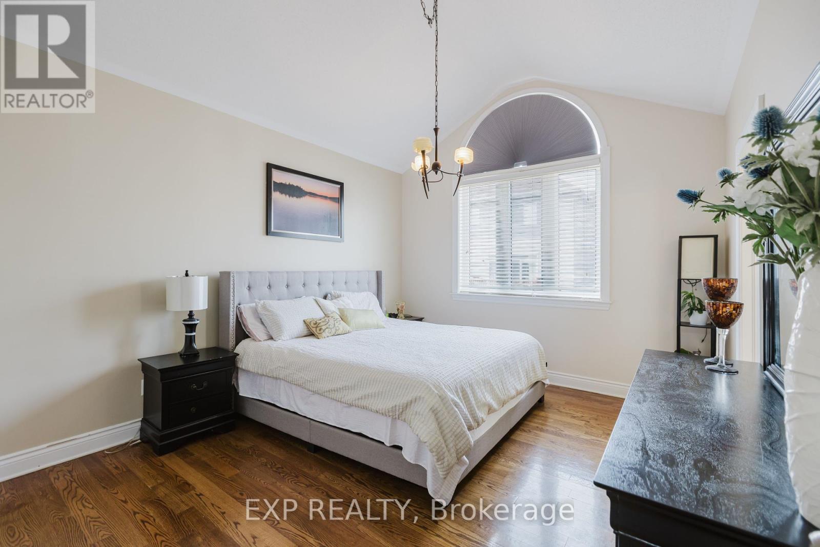 29 Castle Glen Crescent, Ottawa, Ontario  K2L 4G9 - Photo 16 - X12208573
