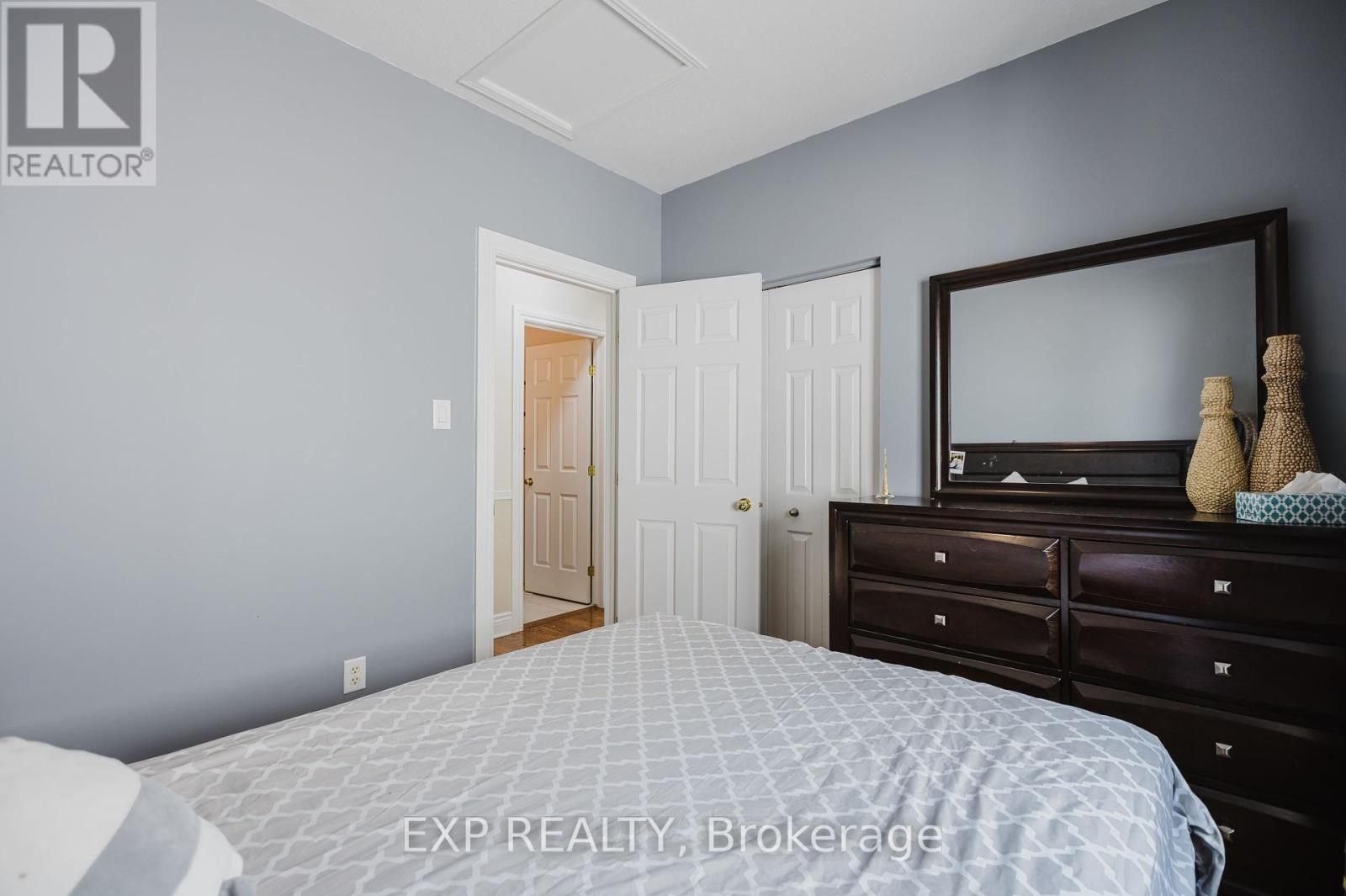 29 Castle Glen Crescent, Ottawa, Ontario  K2L 4G9 - Photo 23 - X12208573