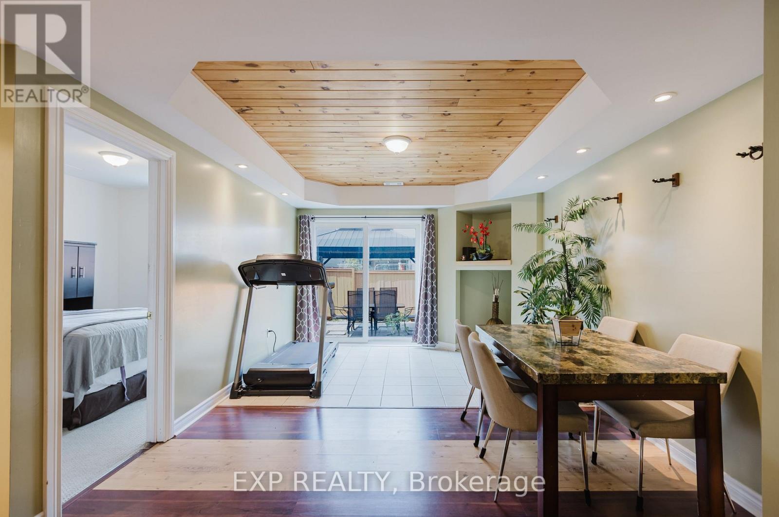 29 Castle Glen Crescent, Ottawa, Ontario  K2L 4G9 - Photo 28 - X12208573