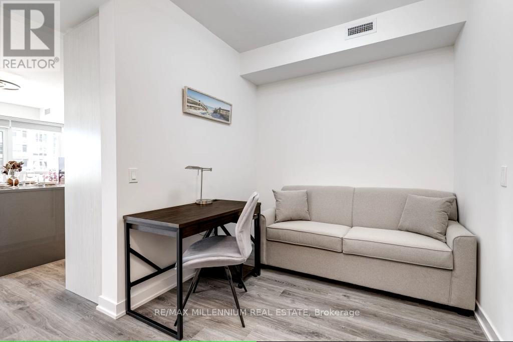 512 - 38 Iannuzzi Street, Toronto, Ontario  M5V 0S2 - Photo 5 - C12208570
