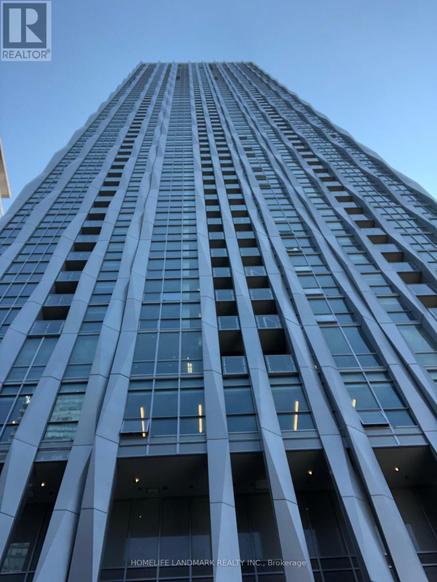 704 - 1 YORKVILLE AVENUE, Toronto, Ontario