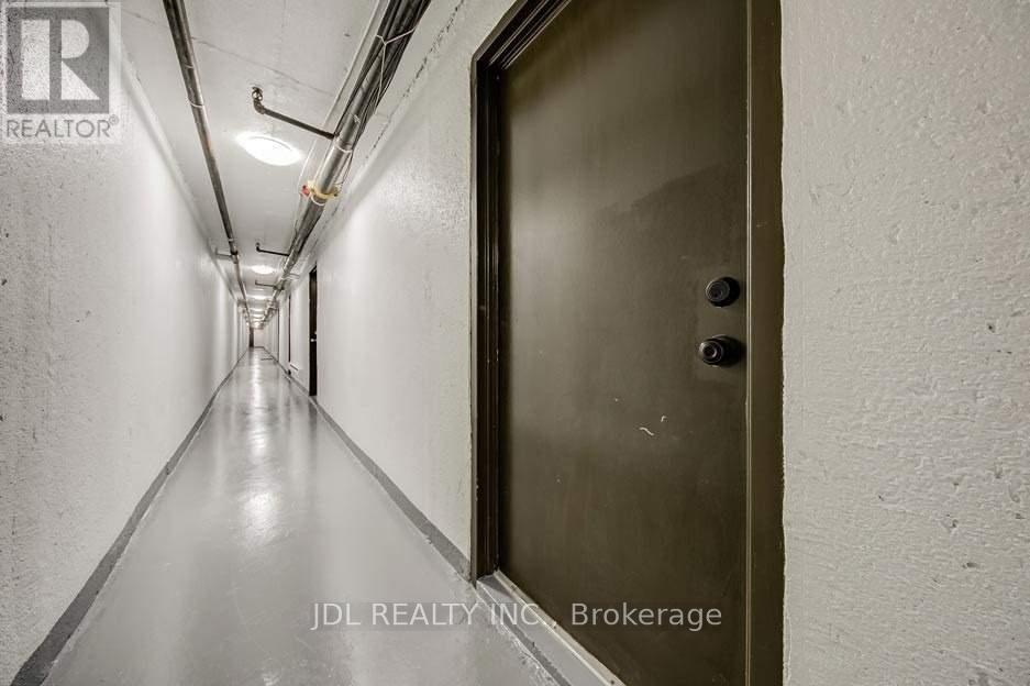 Room 3-Th19 - 130 Clinton Street, Toronto, Ontario  M6G 2Y3 - Photo 14 - C12208577