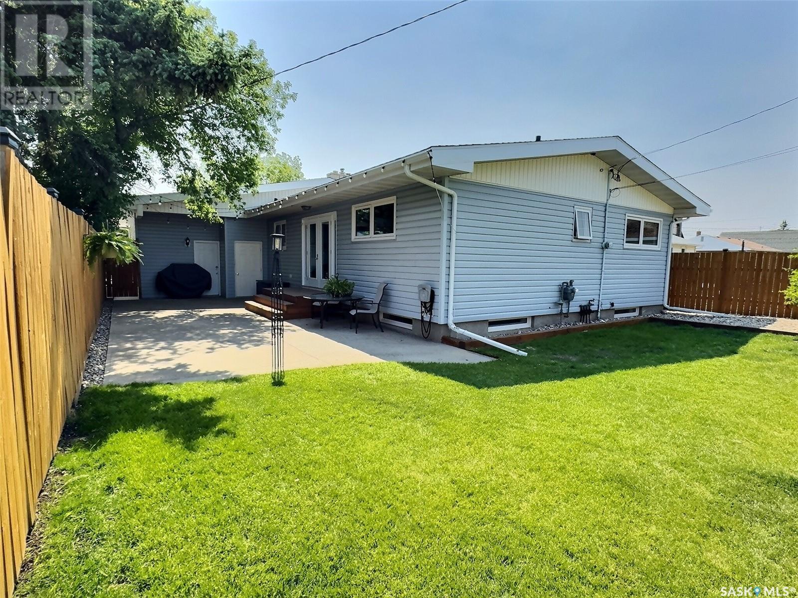 1017 2nd Street, Estevan, Saskatchewan  S4A 0L6 - Photo 46 - SK004554