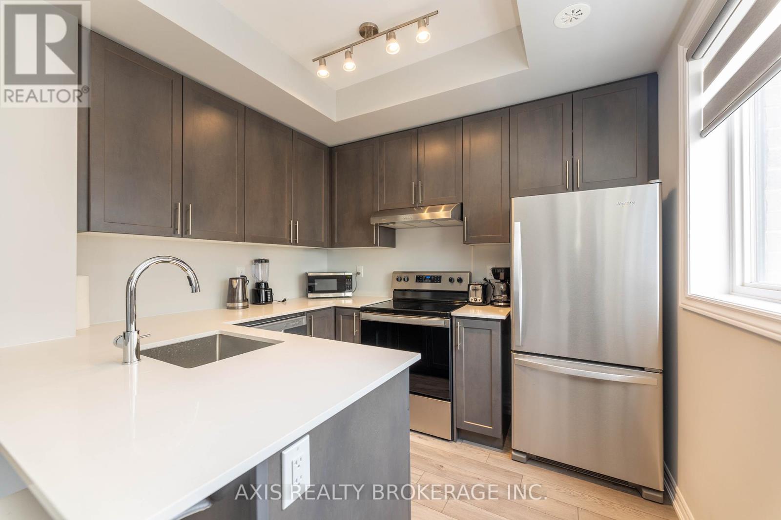 324 - 349 Wheat Boom Drive, Oakville, Ontario  L6H 7X5 - Photo 10 - W12208584