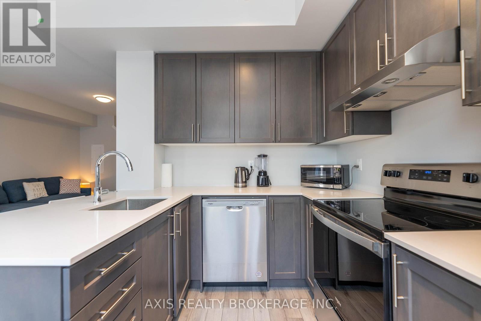 324 - 349 Wheat Boom Drive, Oakville, Ontario  L6H 7X5 - Photo 11 - W12208584