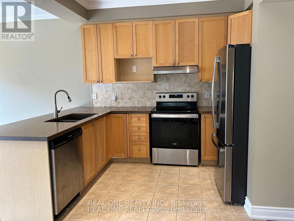 2460 Felhaber Crescent, Oakville, Ontario  L6H 7N8 - Photo 12 - W12208585