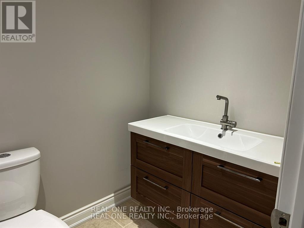 2460 Felhaber Crescent, Oakville, Ontario  L6H 7N8 - Photo 29 - W12208585