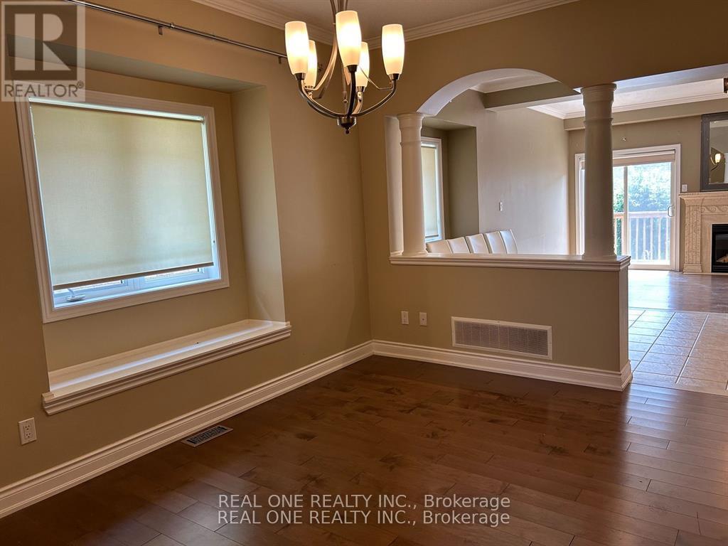 2460 Felhaber Crescent, Oakville, Ontario  L6H 7N8 - Photo 6 - W12208585
