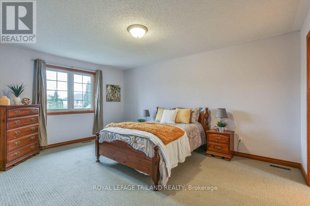 41 Greyrock Crescent, London East, Ontario  N5Y 6L4 - Photo 18 - X12208603