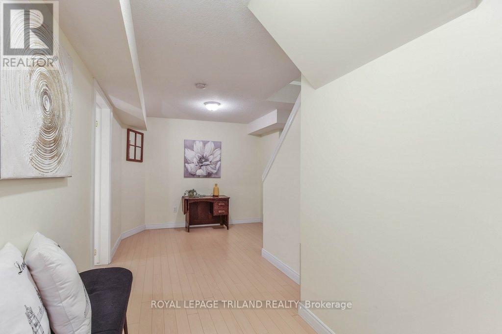 41 Greyrock Crescent, London East, Ontario  N5Y 6L4 - Photo 31 - X12208603