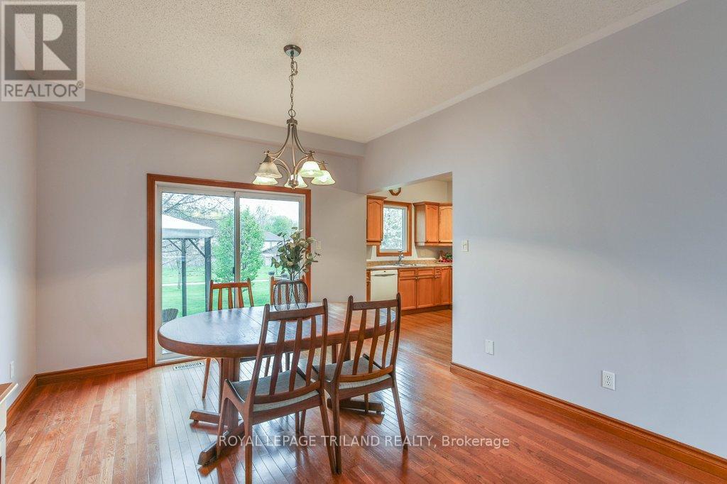 41 Greyrock Crescent, London East, Ontario  N5Y 6L4 - Photo 5 - X12208603