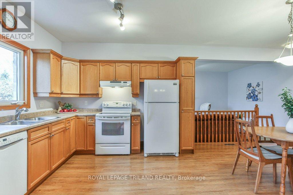 41 Greyrock Crescent, London East, Ontario  N5Y 6L4 - Photo 8 - X12208603