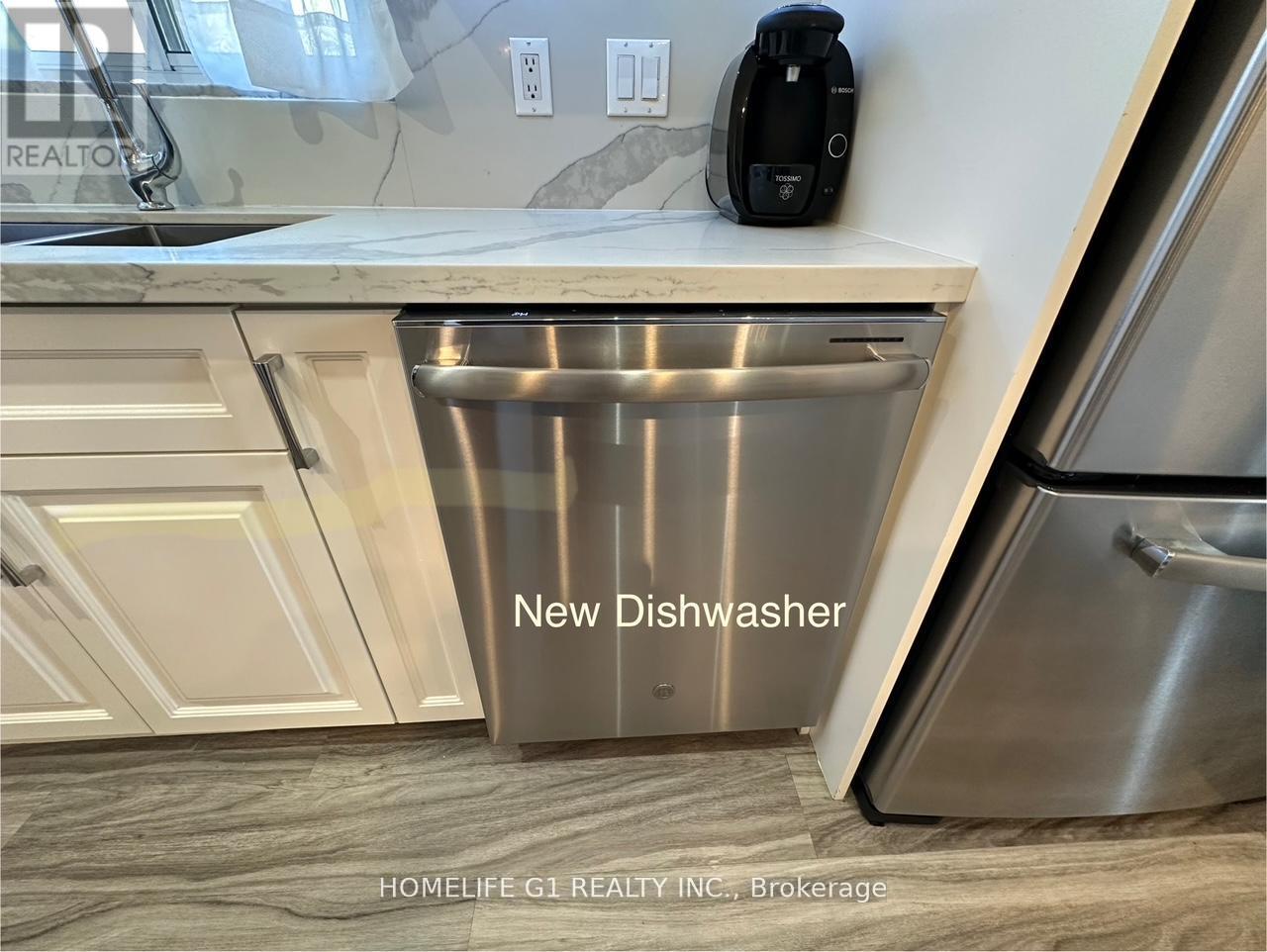 203 - 60 Pavane Linkway, Toronto, Ontario  M3C 1A1 - Photo 7 - C12208046