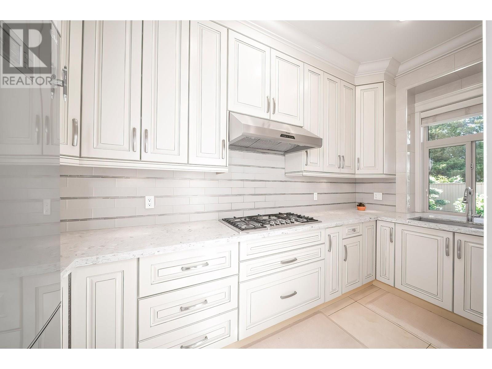 8580 Bairdmore Crescent, Richmond, British Columbia  V7C 1M7 - Photo 18 - R3013286