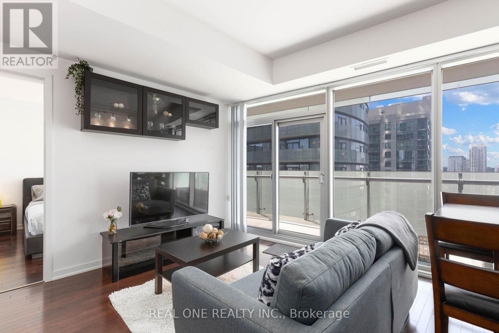 2506 - 14 York Street, Toronto, Ontario  M5J 0B1 - Photo 4 - C12208598