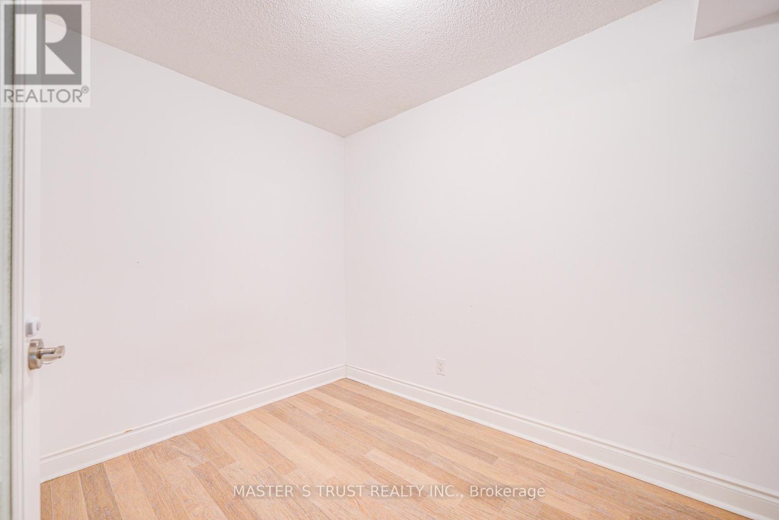 323 - 25 Greenview Avenue, Toronto, Ontario  M2M 1R2 - Photo 8 - C12208617
