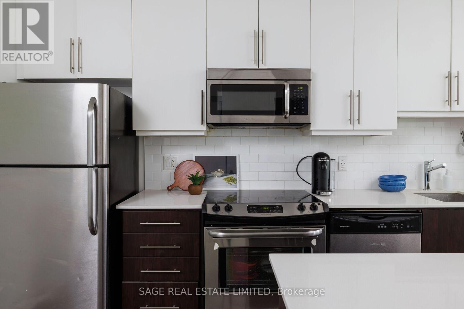 307 - 1171 Queen Street W, Toronto, Ontario  M6J 0A5 - Photo 3 - C12208625