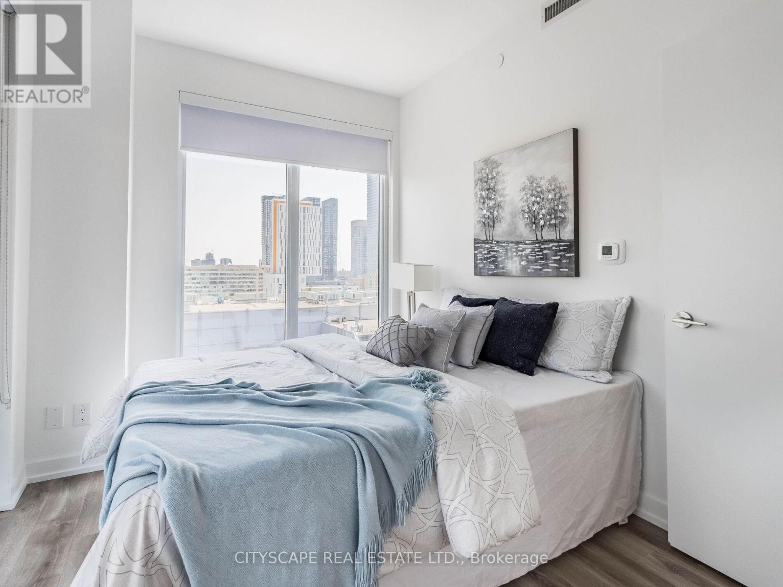 1302 - 20 Edward Street N, Toronto, Ontario  M5G 0C5 - Photo 20 - C12208628