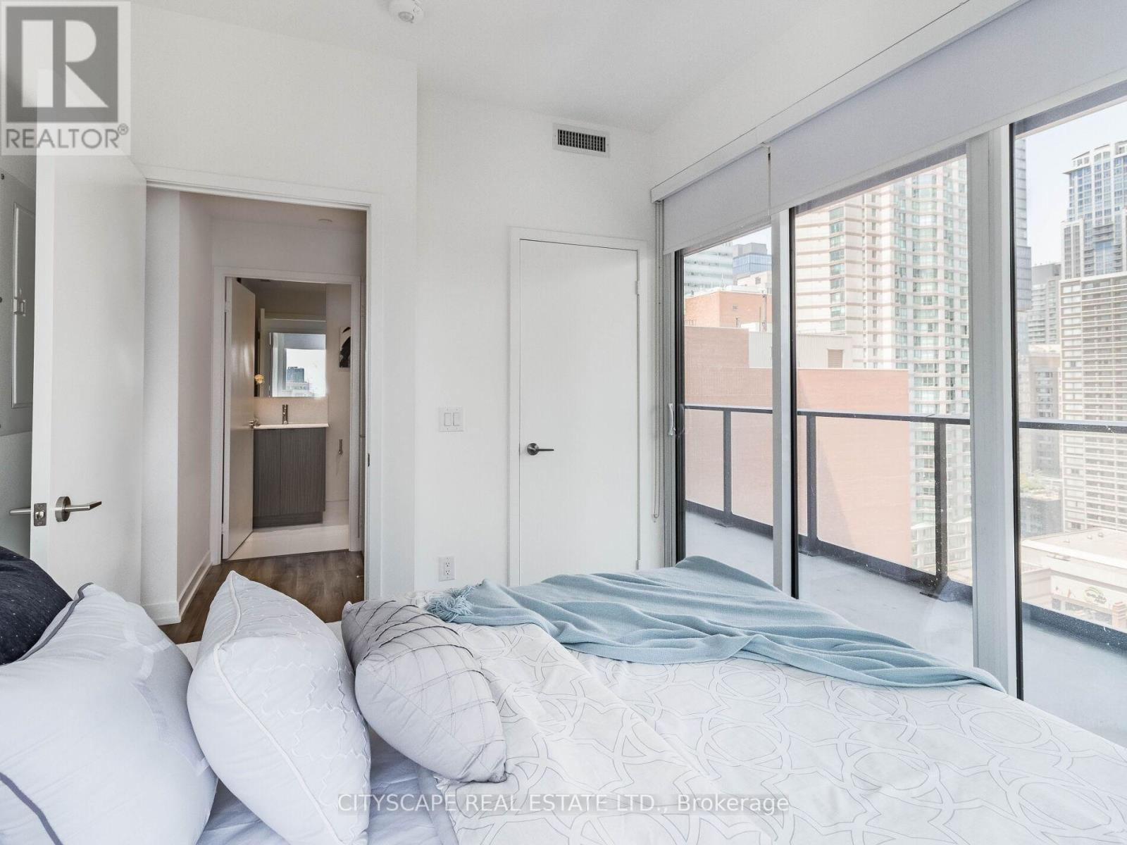 1302 - 20 Edward Street N, Toronto, Ontario  M5G 0C5 - Photo 21 - C12208628