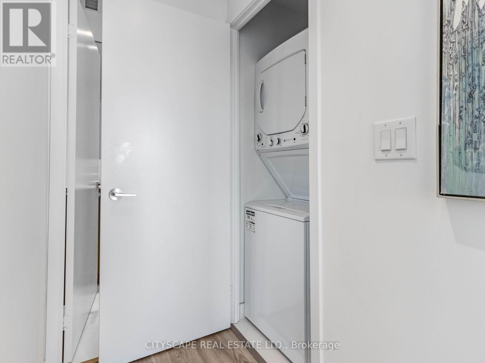 1302 - 20 Edward Street N, Toronto, Ontario  M5G 0C5 - Photo 24 - C12208628