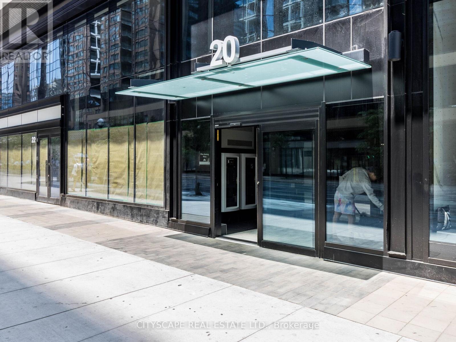 1302 - 20 Edward Street N, Toronto, Ontario  M5G 0C5 - Photo 4 - C12208628