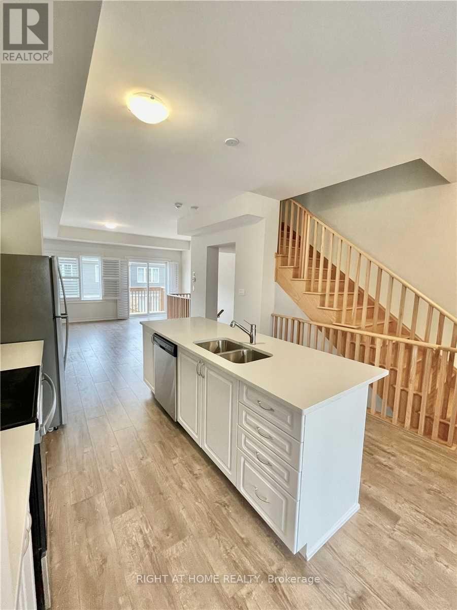 109 Danzatore Path, Oshawa, Ontario  L1L 0P9 - Photo 6 - E12208604