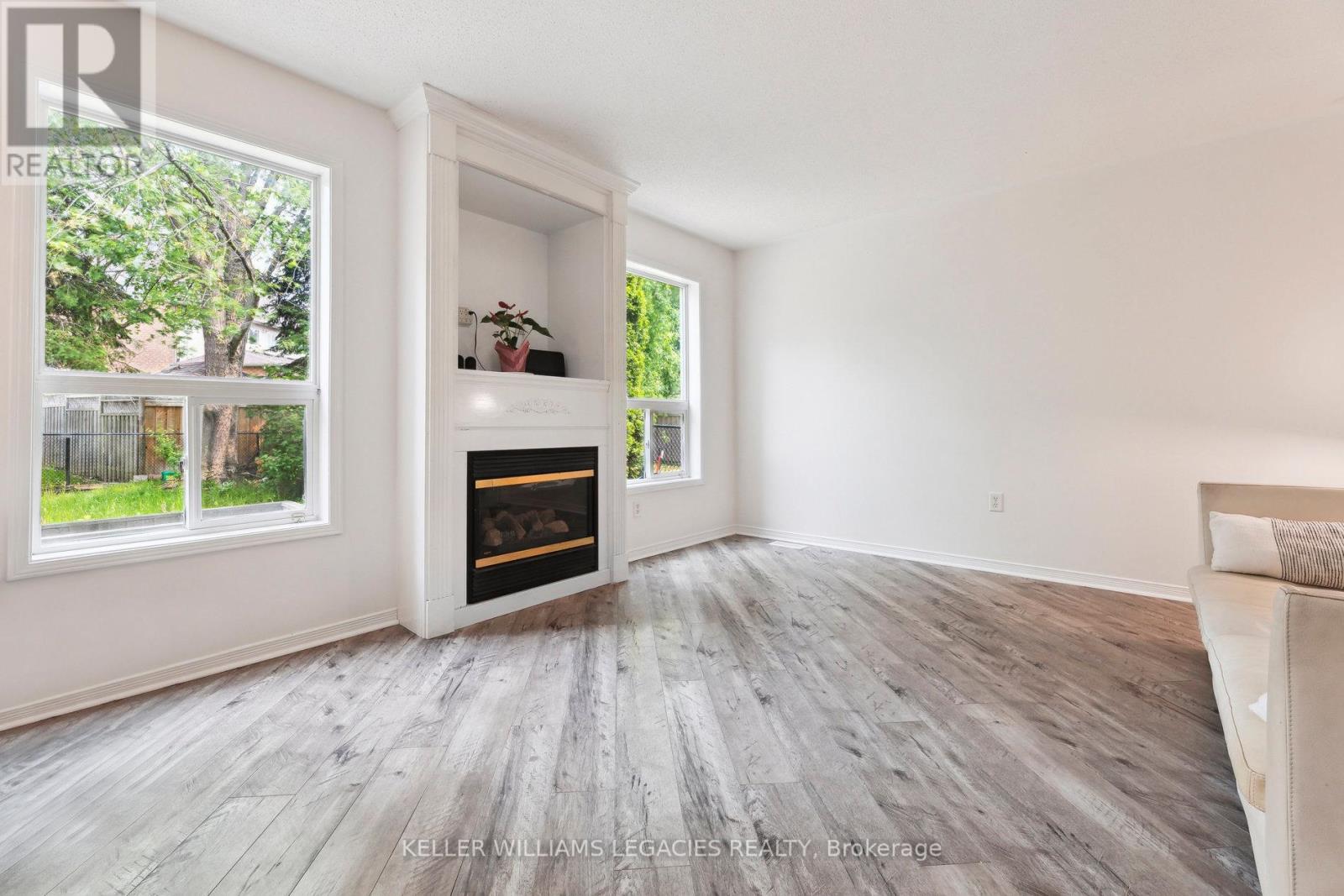 135 Mcsweeney Crescent, Ajax (Northwest Ajax), Ontario  L1T 4C8 - Photo 10 - E12208607