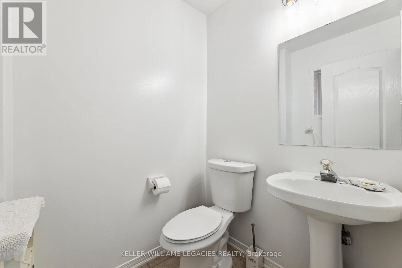 135 Mcsweeney Crescent, Ajax (Northwest Ajax), Ontario  L1T 4C8 - Photo 13 - E12208607