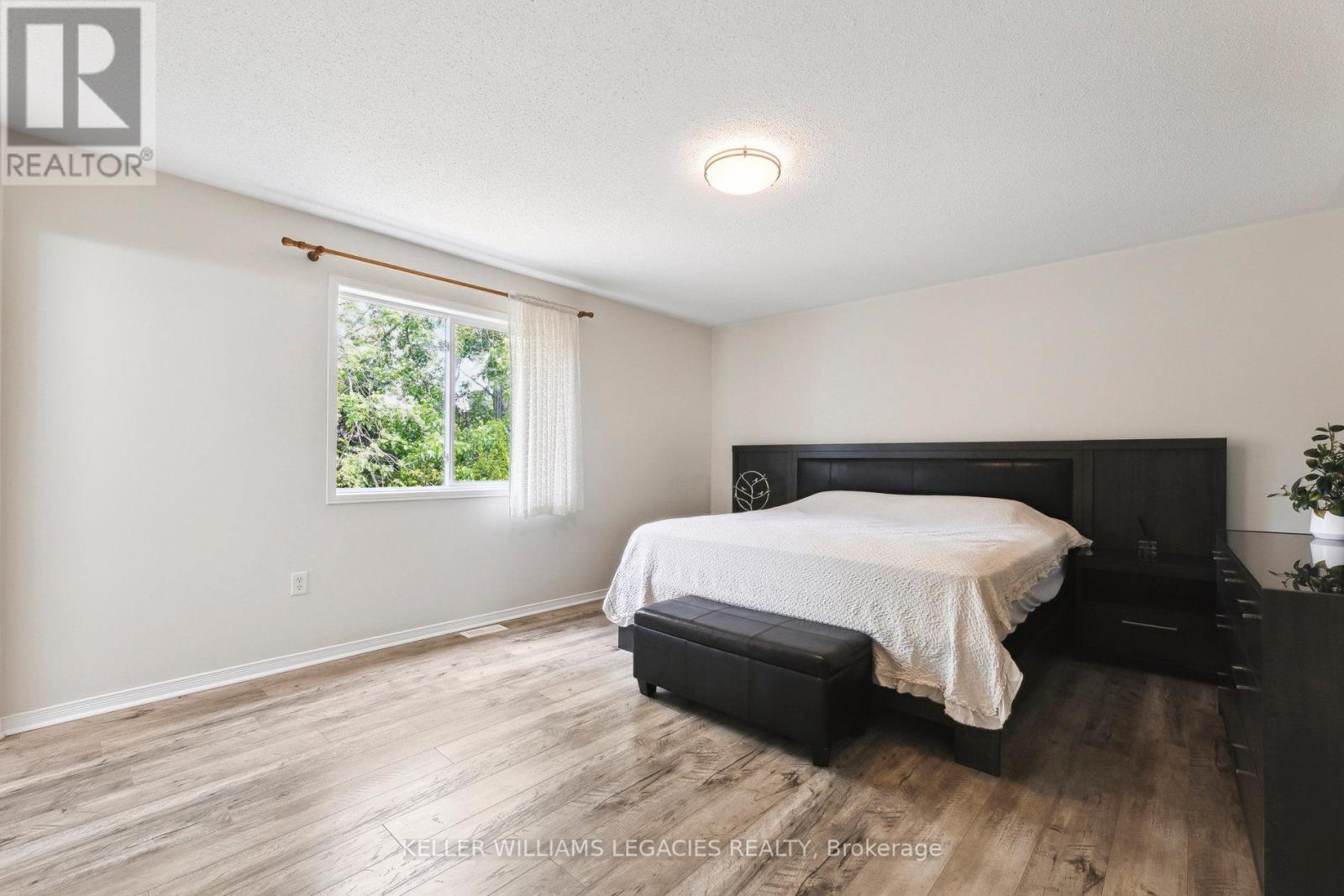135 Mcsweeney Crescent, Ajax (Northwest Ajax), Ontario  L1T 4C8 - Photo 14 - E12208607